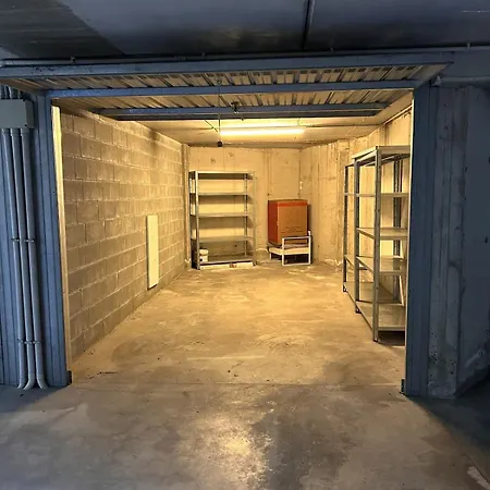 Lakeside View Apartment